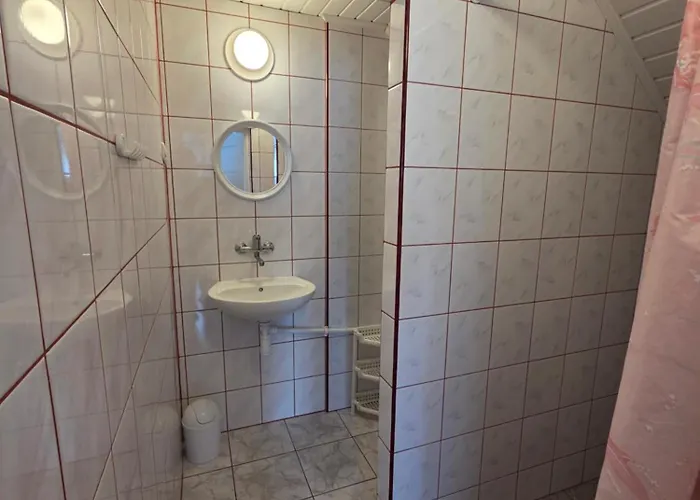 홈스테이 Pod Sumakiem - Nad Morzem 드지비르지노